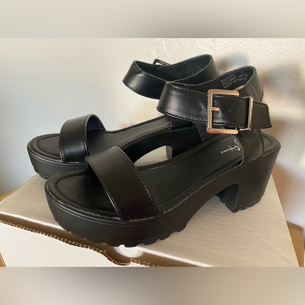 J. Adams / platform sandals / never worn / new in box / black